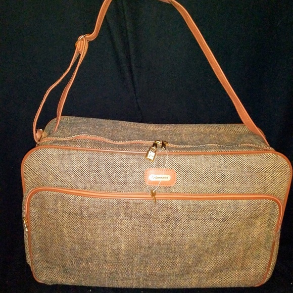 vintage suitcase samsonite